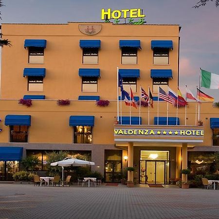 Valdenza Hotel Кампеджине Экстерьер фото